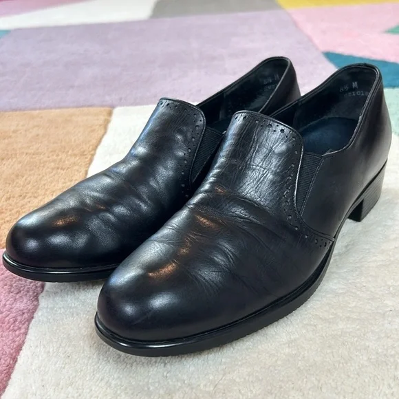 Munro Black Slip On Heeled Loafers 8.5 - Picture 14 of 17